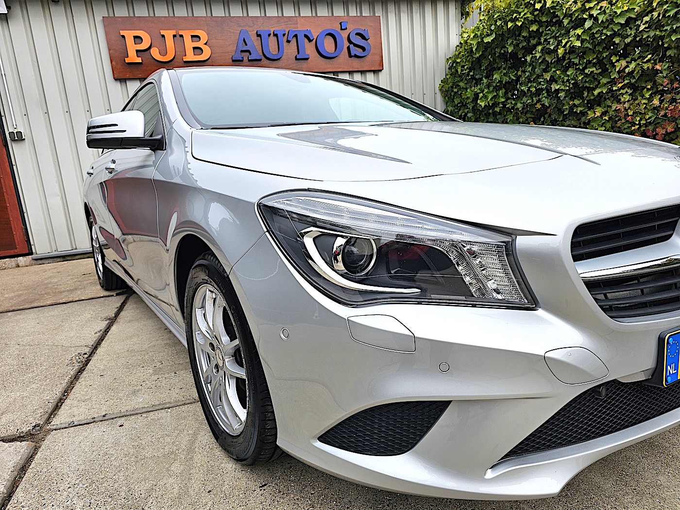 
								Mercedes-Benz CLA 180 Ambition Shooting Brake full									