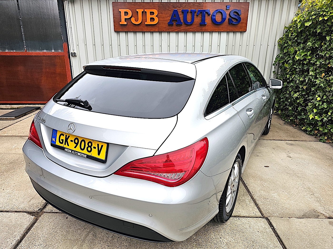 
								Mercedes-Benz CLA 180 Ambition Shooting Brake full									