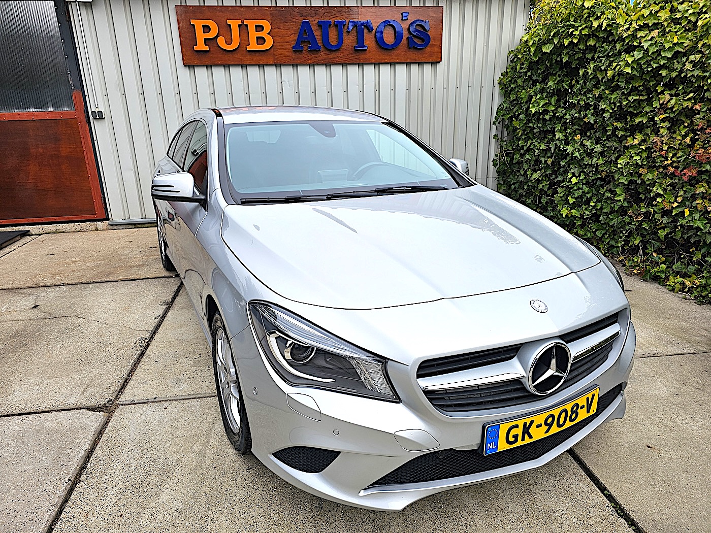 
								Mercedes-Benz CLA 180 Ambition Shooting Brake full									
