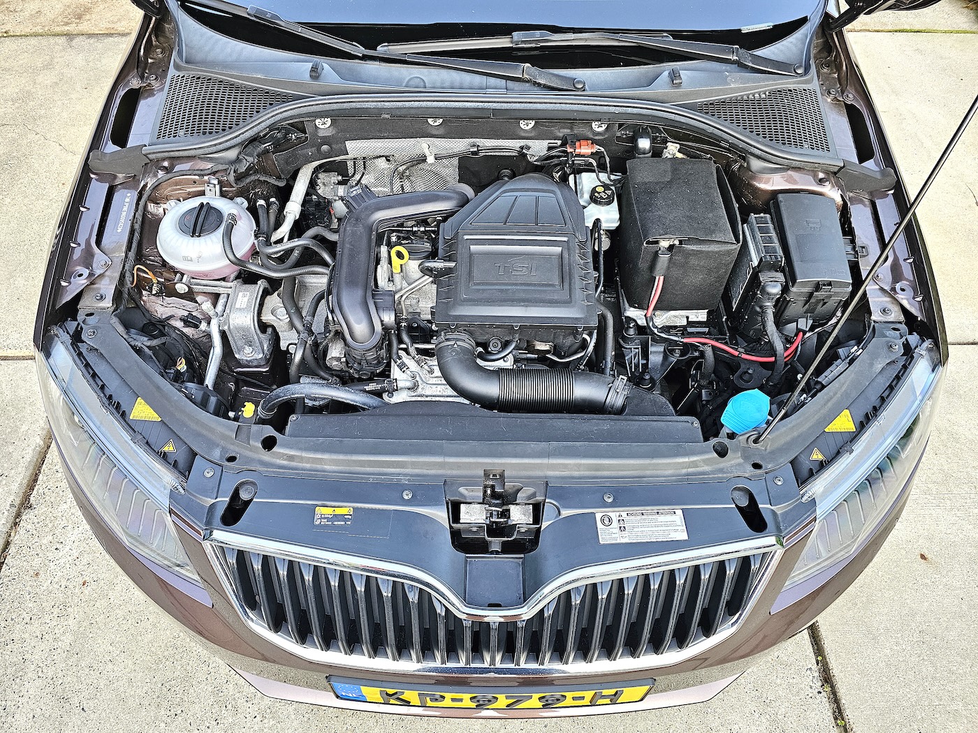 
								Skoda Octavia Combi full									