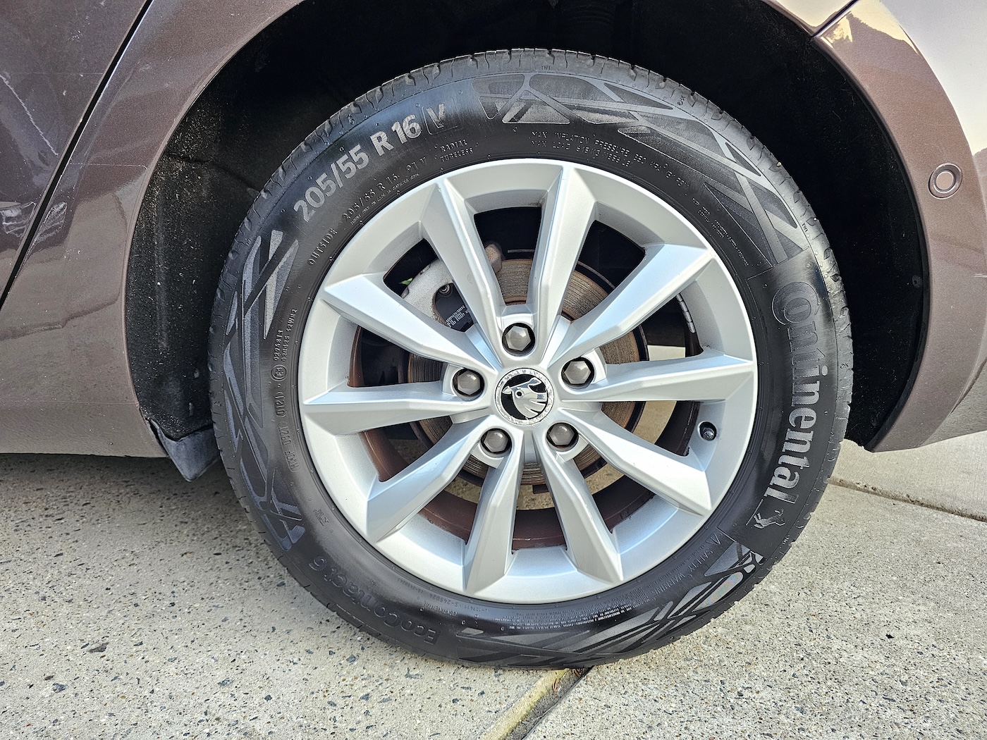 
								Skoda Octavia Combi full									