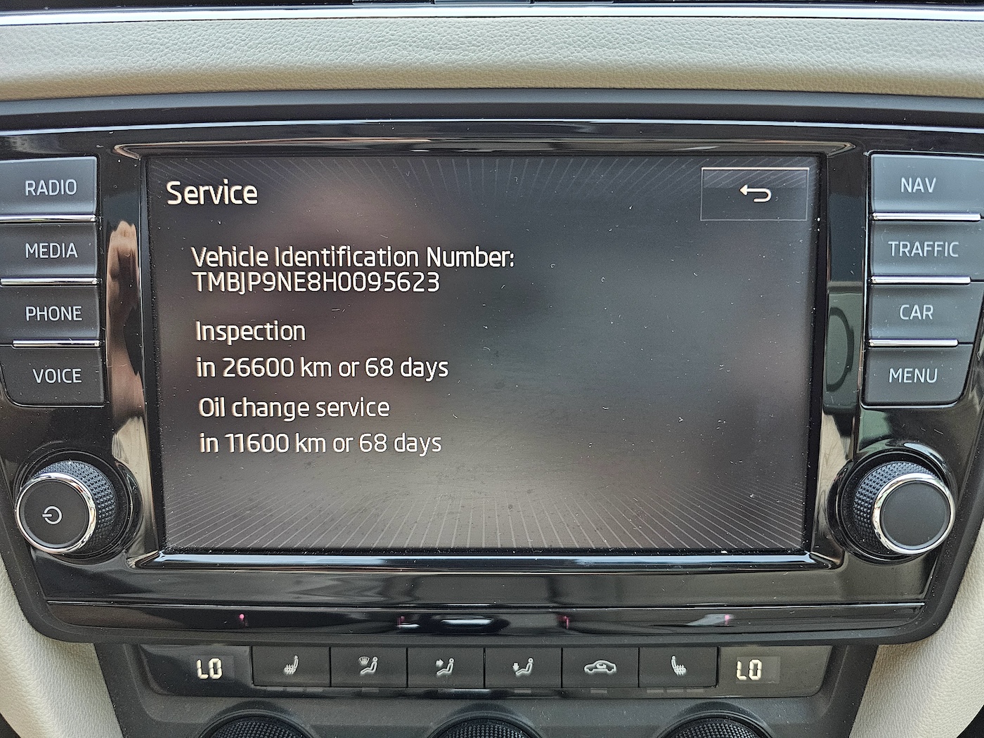 
								Skoda Octavia Combi full									