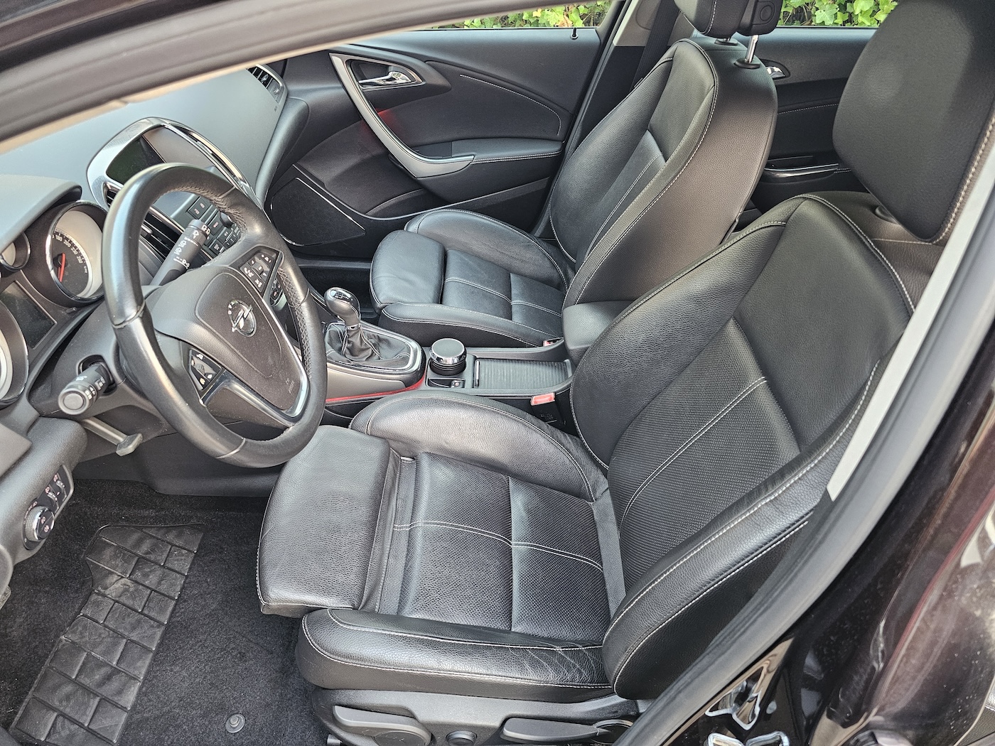 
								Opel Astra 1.4 Turbo Sports Tourer full									