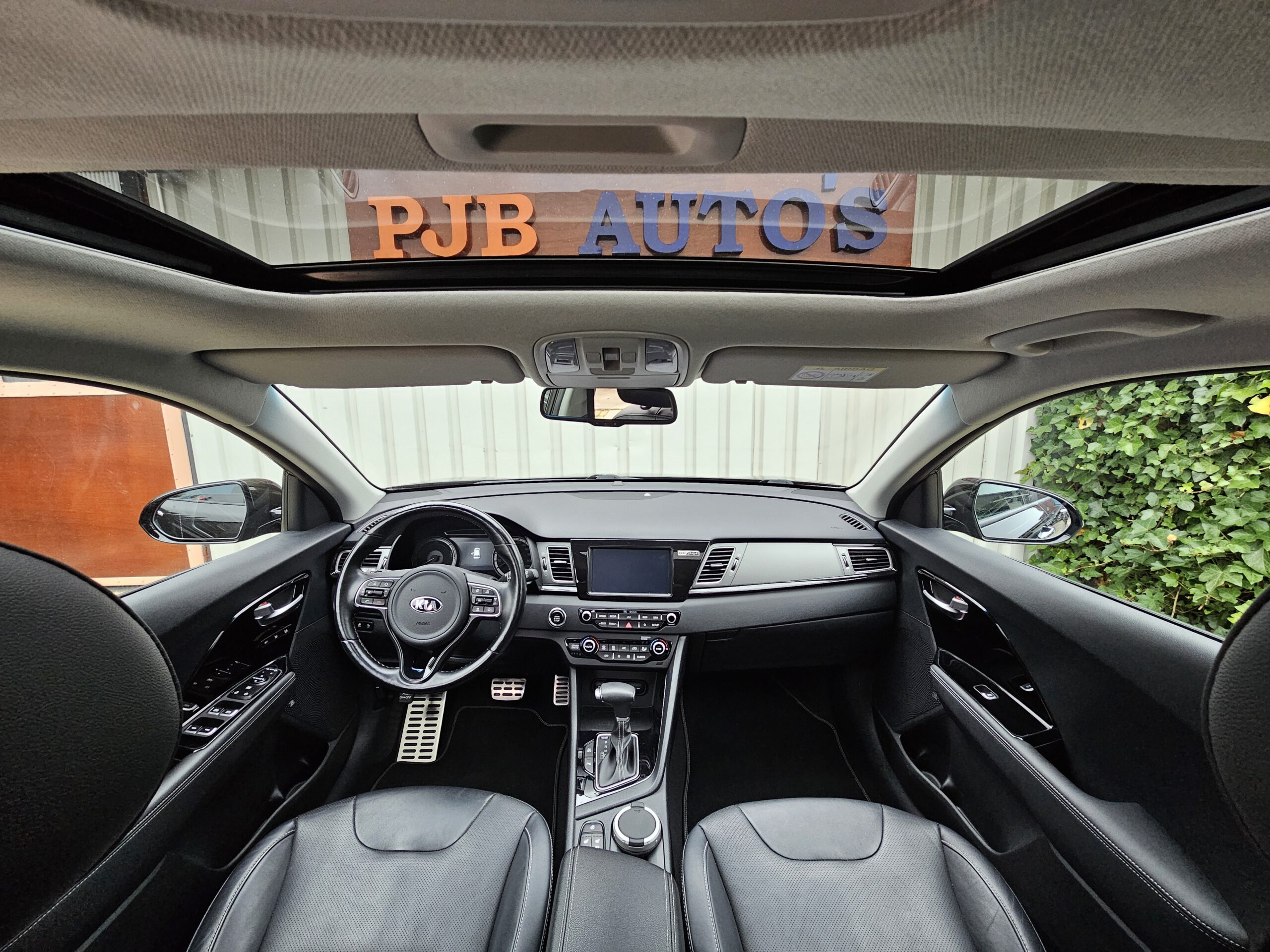 
Kia Niro full									