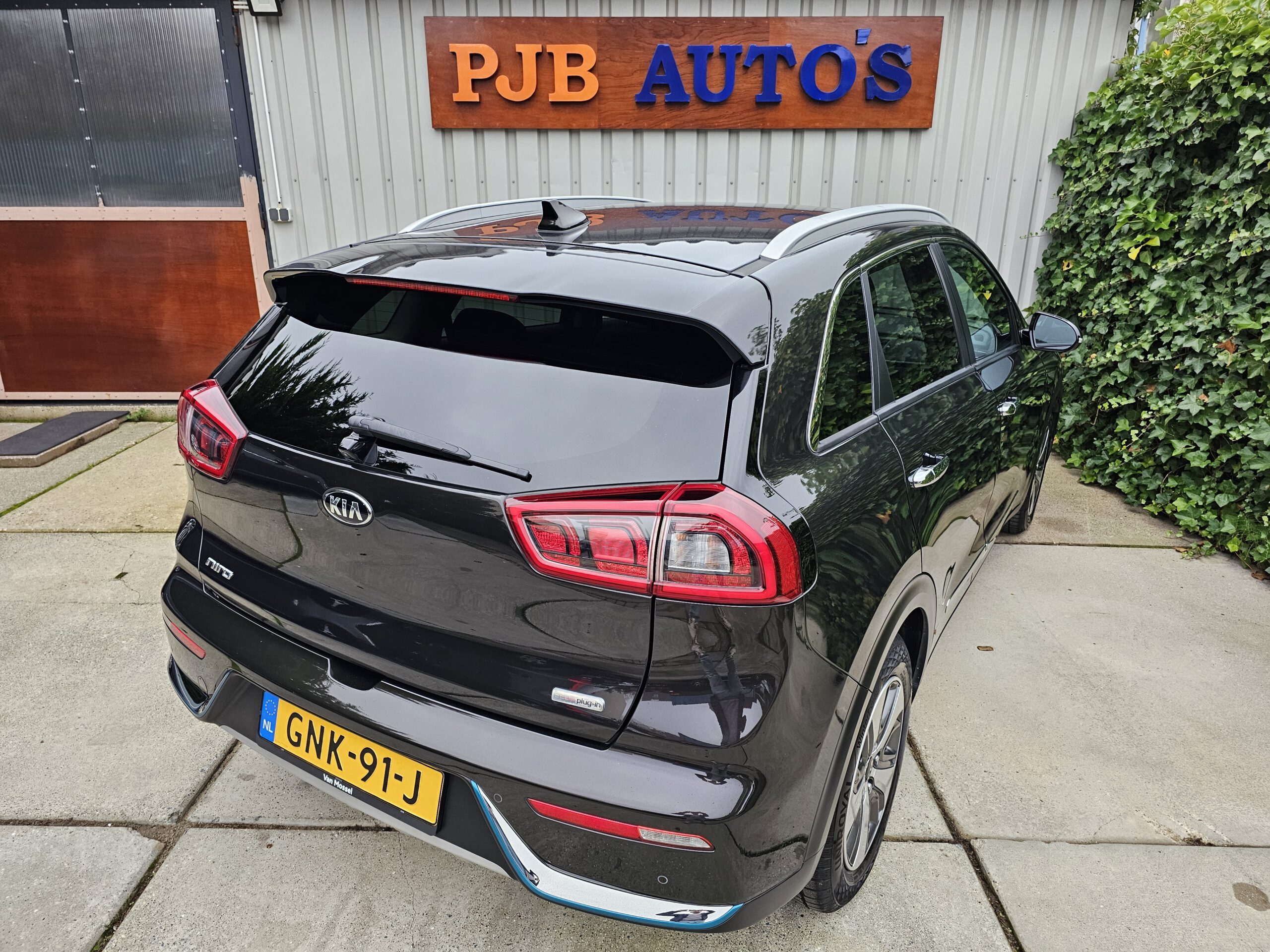 
Kia Niro full									