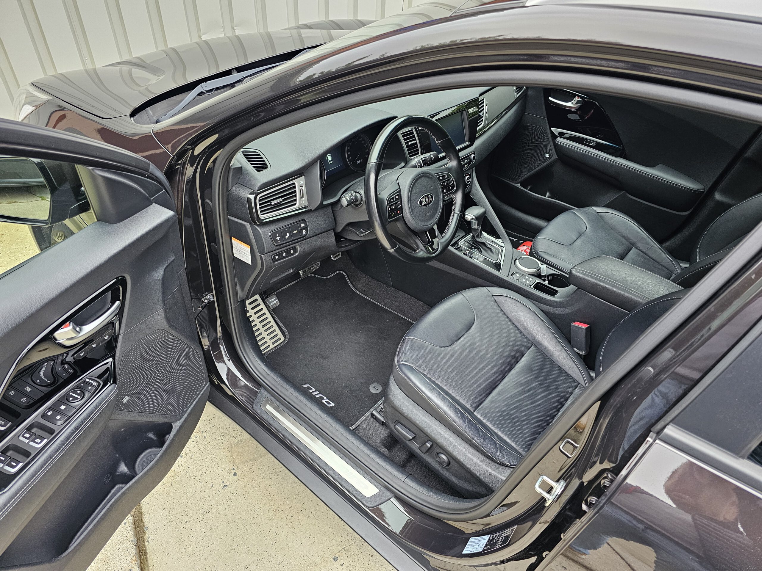 
Kia Niro full									