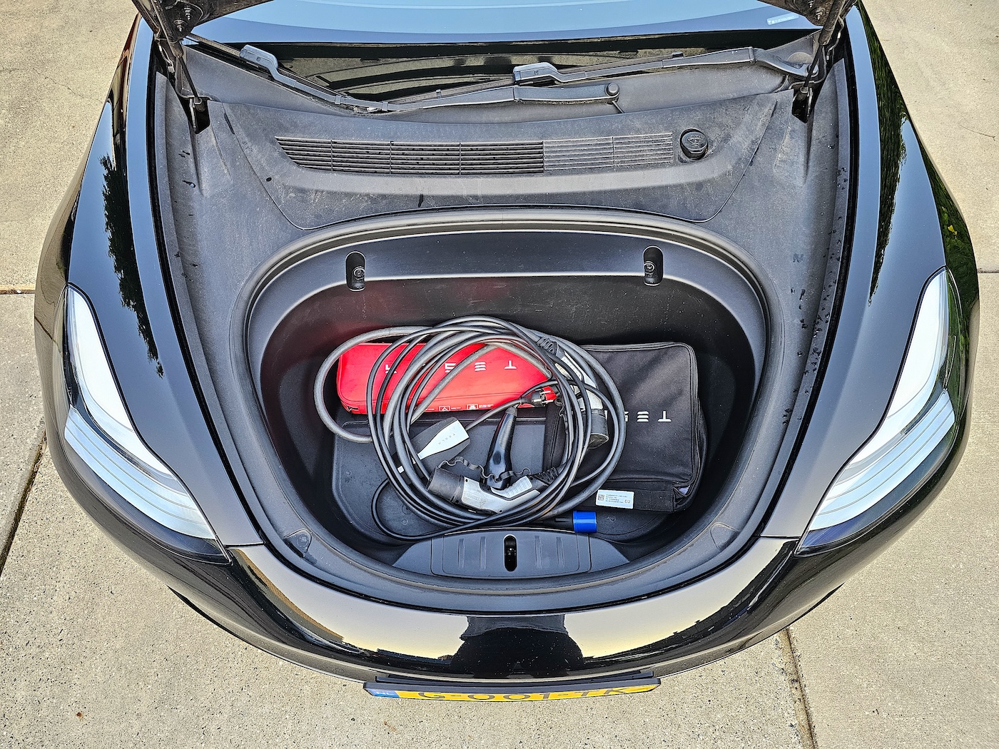 
Tesla Model 3 long range full									
