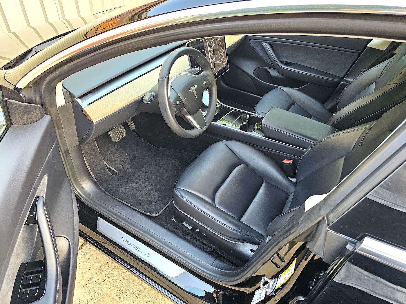 
Tesla Model 3 long range full									