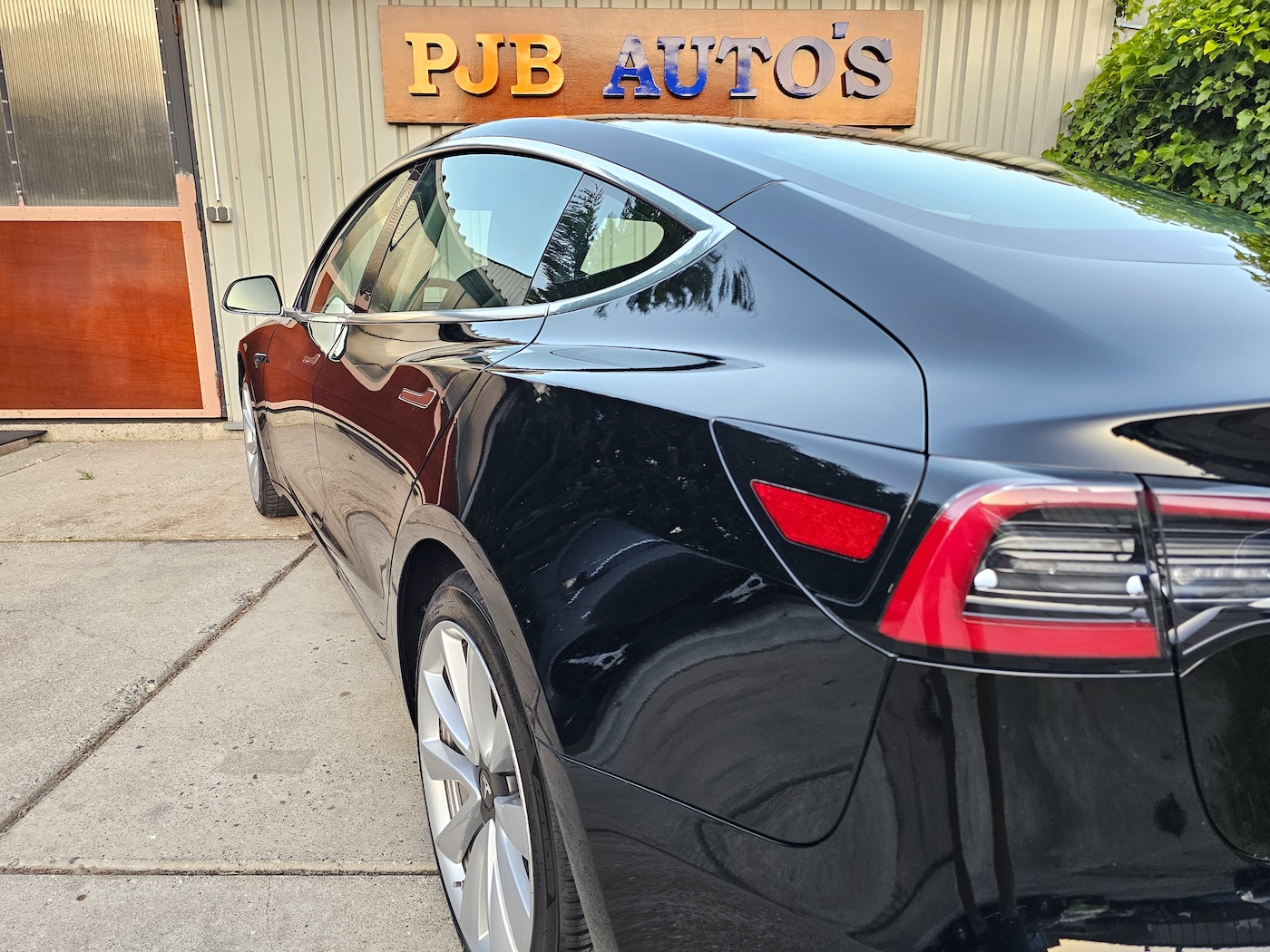 
Tesla Model 3 long range full									