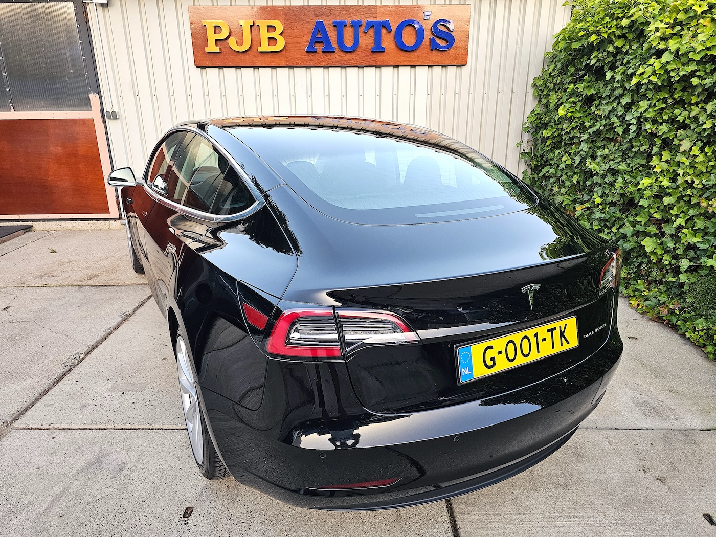 
Tesla Model 3 long range full									