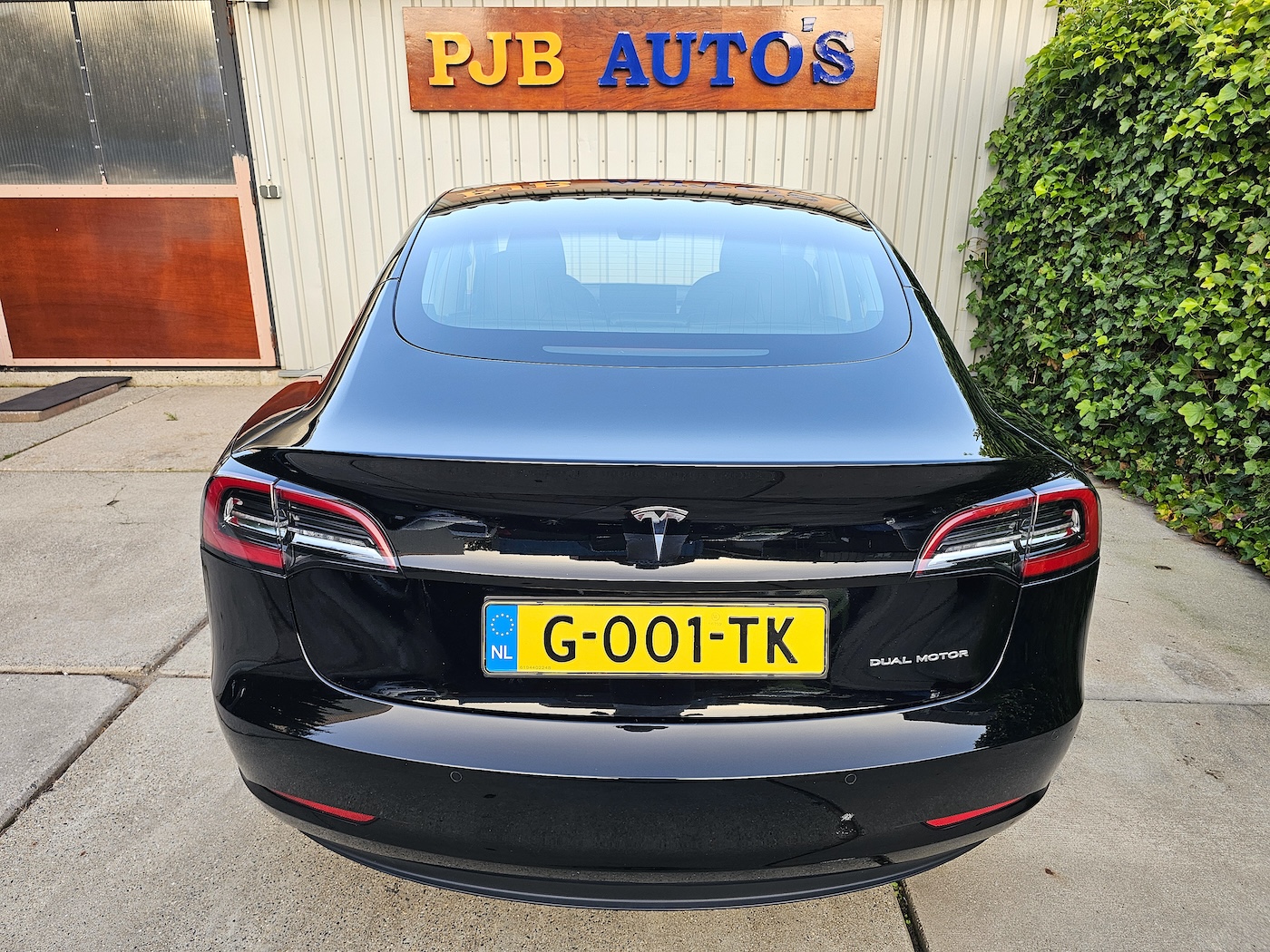 
Tesla Model 3 long range full									