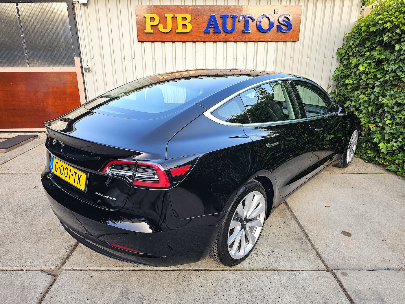 
Tesla Model 3 long range full									