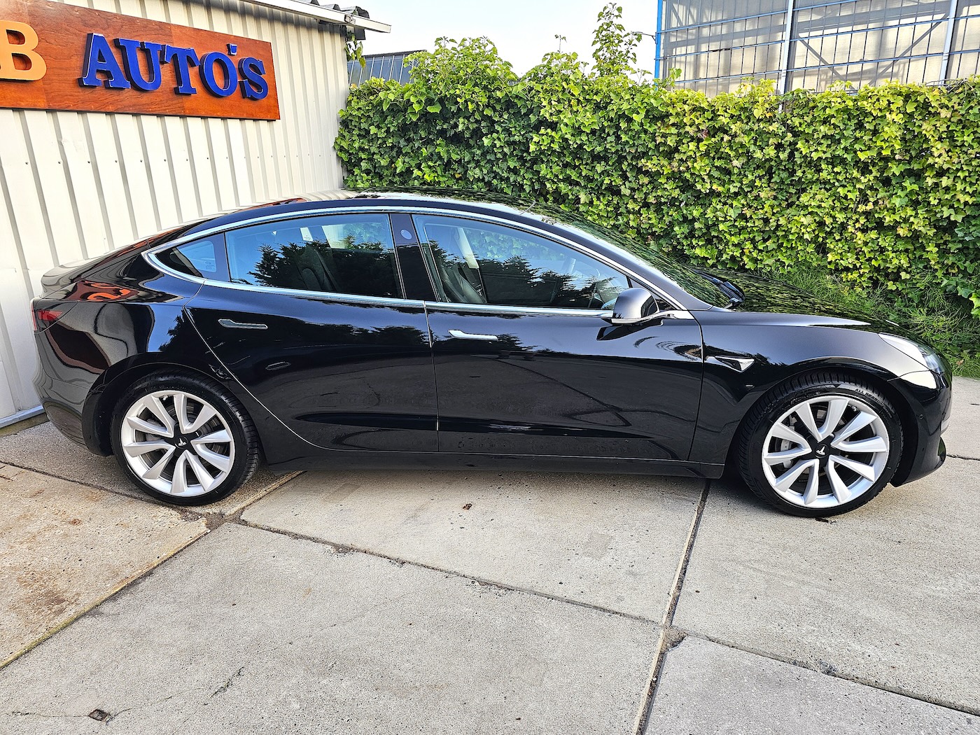 
Tesla Model 3 long range full									