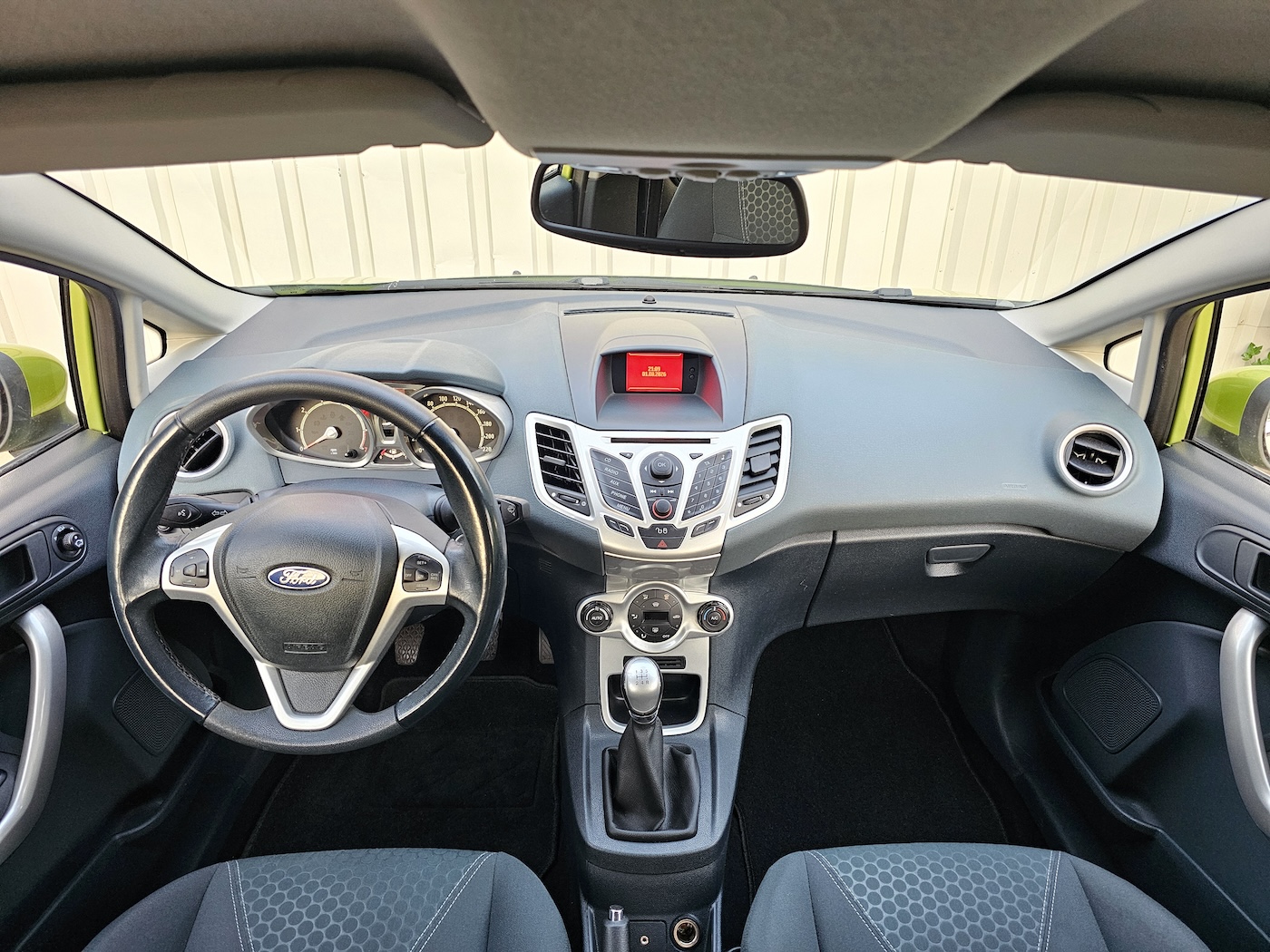 
Ford Fiesta 1.25 Titanium full									