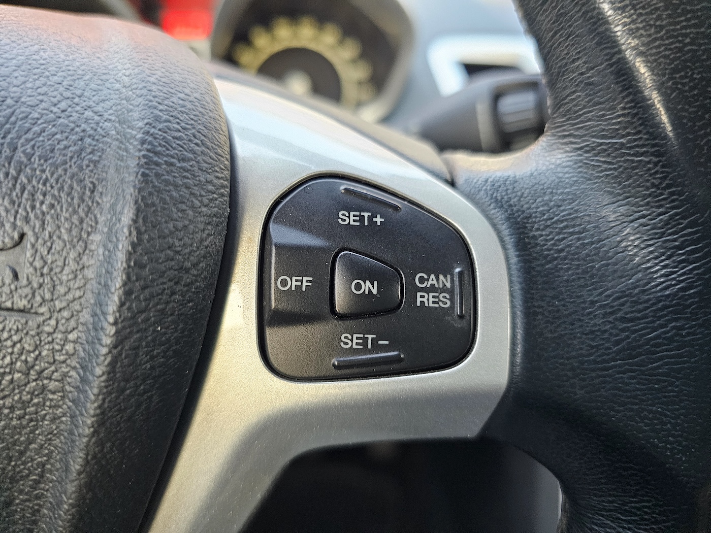 
Ford Fiesta 1.25 Titanium full									